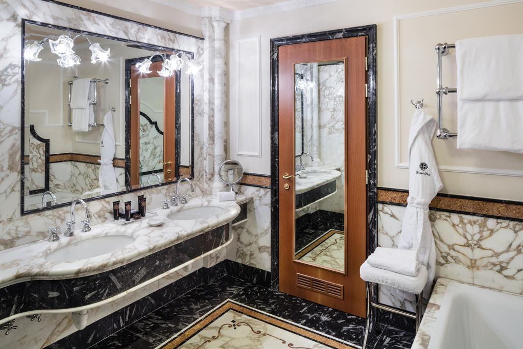 Baglioni Hotel Carlton - The Leading Hotels Of The World Milano Dış mekan fotoğraf